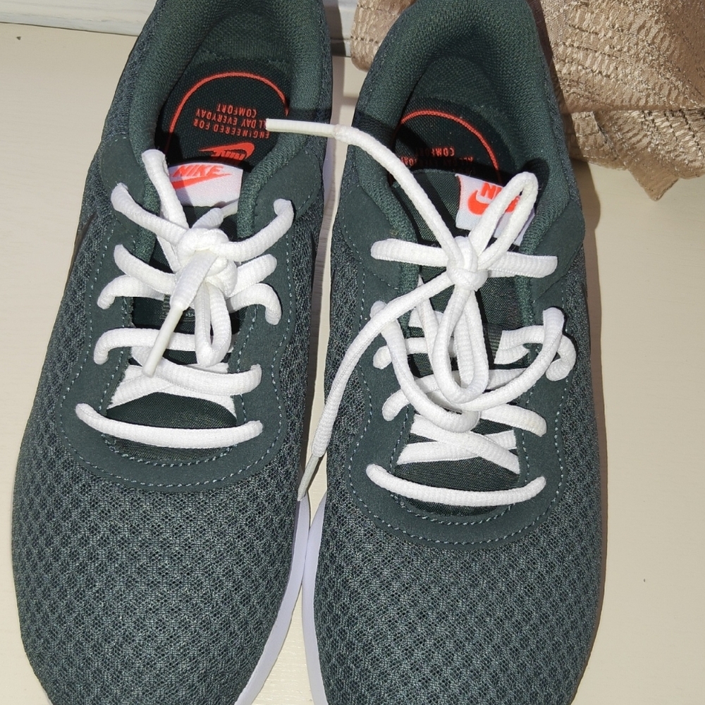 Nike Women's Dark Green Mesh Sneakers with White Laces